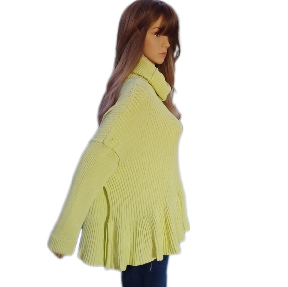 NEW! Free People L green oversized peplum turtleneck sweater - Picture 4 of 11